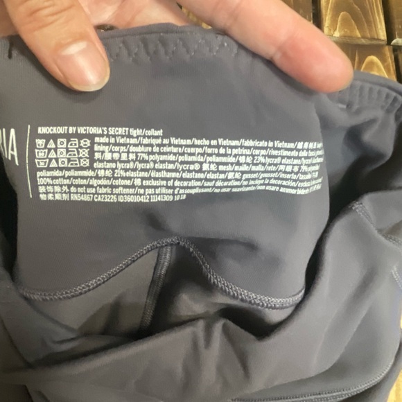 Victoria Sport Lavender High Rise Mesh Details Leggings Size Medium - Picture 9 of 9